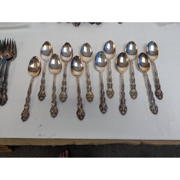 Oneida Community Silverplate "Beethoven"  Serving for 8 Set of 33 Set #2 - Picture 6 of 8